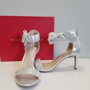 NIB Kelly & Katie Silver Metallic Bow Sandals